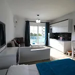 Enxhi 3*