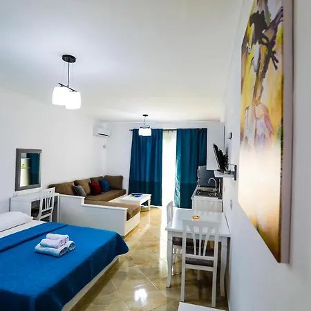 Enxhi Penzion 3*