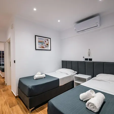 Enxhi 3* Ksamil