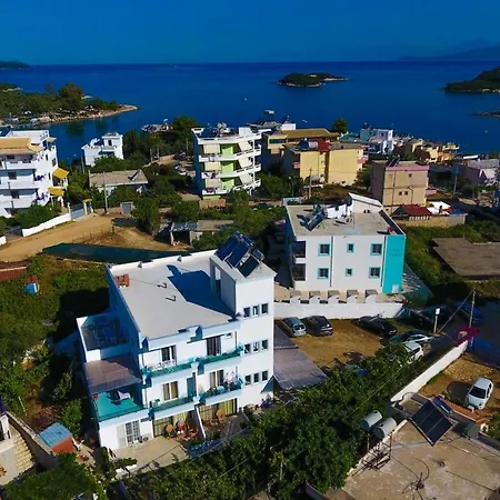 Enxhi Penzion 3*