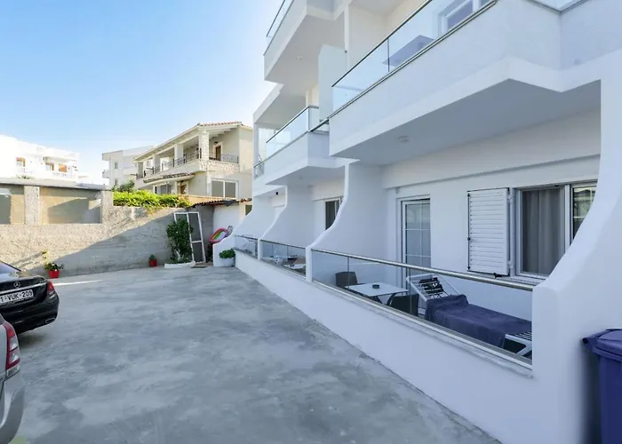 Enxhi Pensionat Ksamil