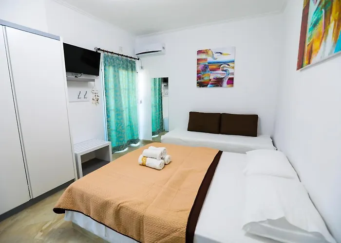 Pensionat Enxhi 3*