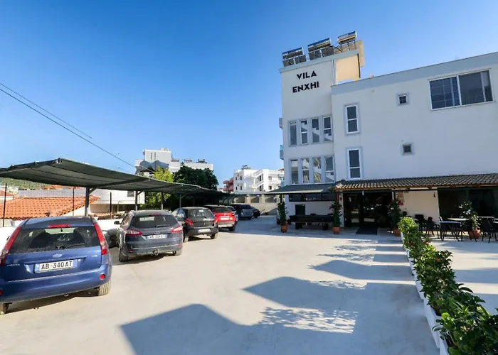 Enxhi 3* クサミル