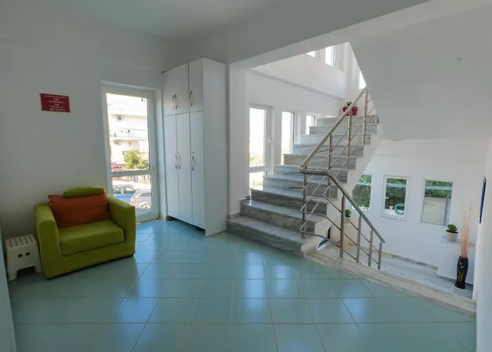 ゲストハウス Enxhi