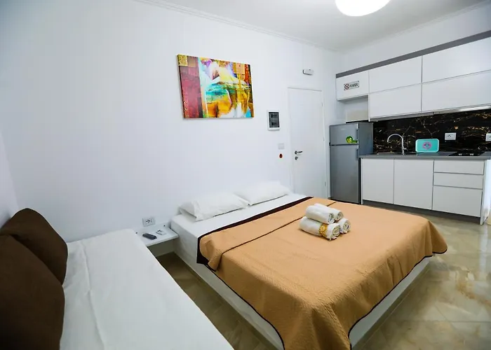 ゲストハウス Enxhi