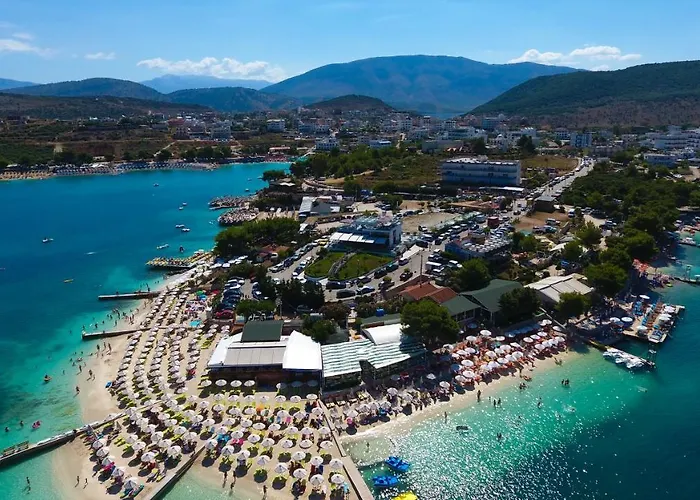 Enxhi ゲストハウス 3*