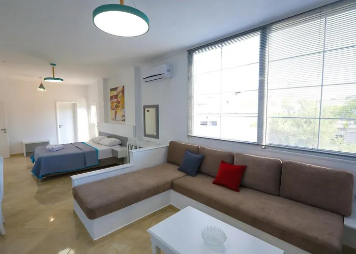 Enxhi ゲストハウス 3*